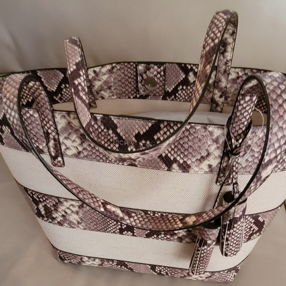 New w/tags Michael Kors tote - Picture 2 of 8